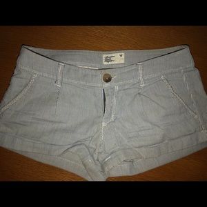 Twill blue and white stripped shorts